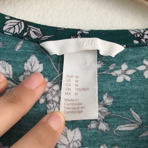 Green floral blouse - Picture 3 of 5